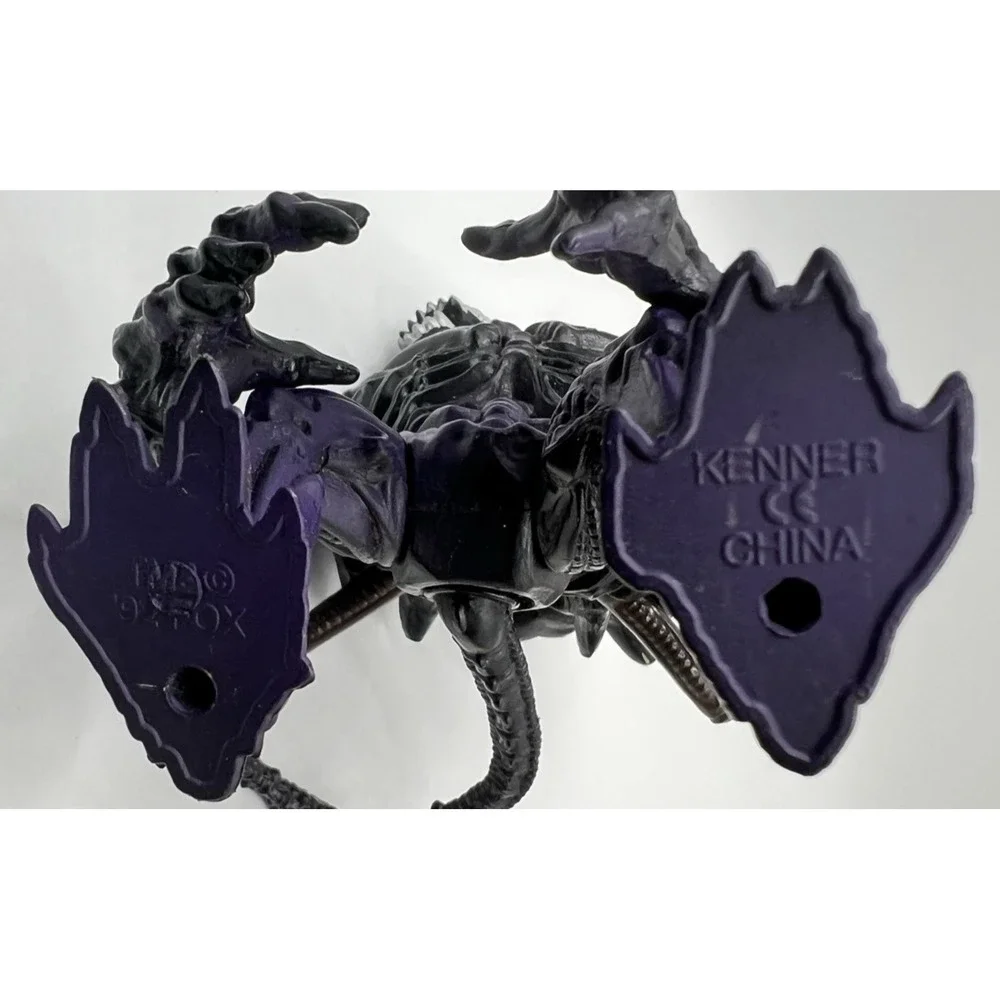 Vintage 1992 Kenner ALIENS Gorilla Alien Purple Version Action Figure Rare